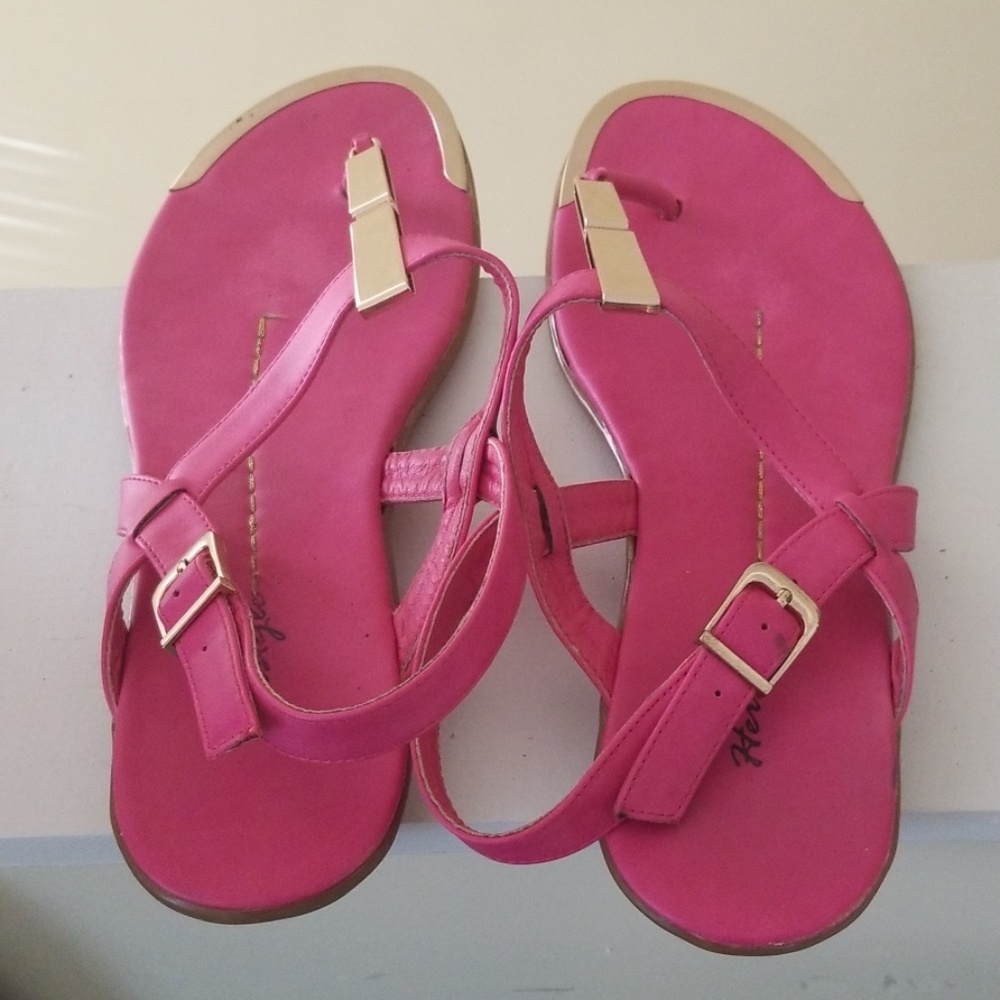 Open to sandals - Picture 2 of 4